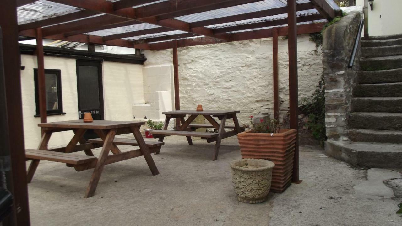 White Hart Inn Bodmin Bagian luar foto