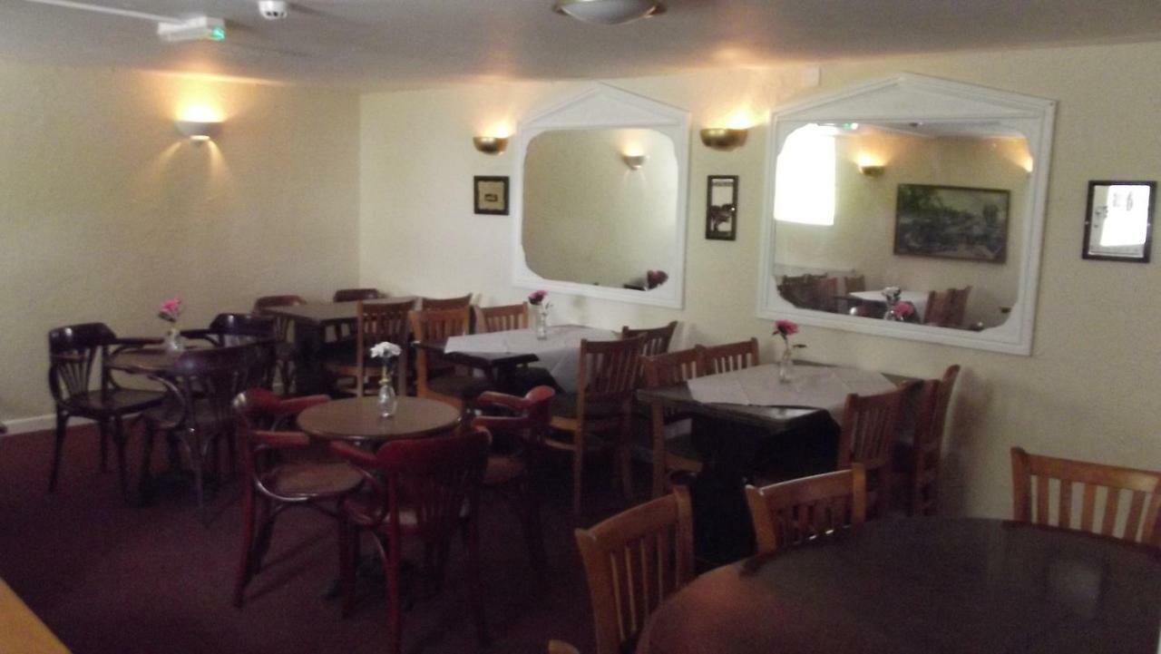 White Hart Inn Bodmin Bagian luar foto