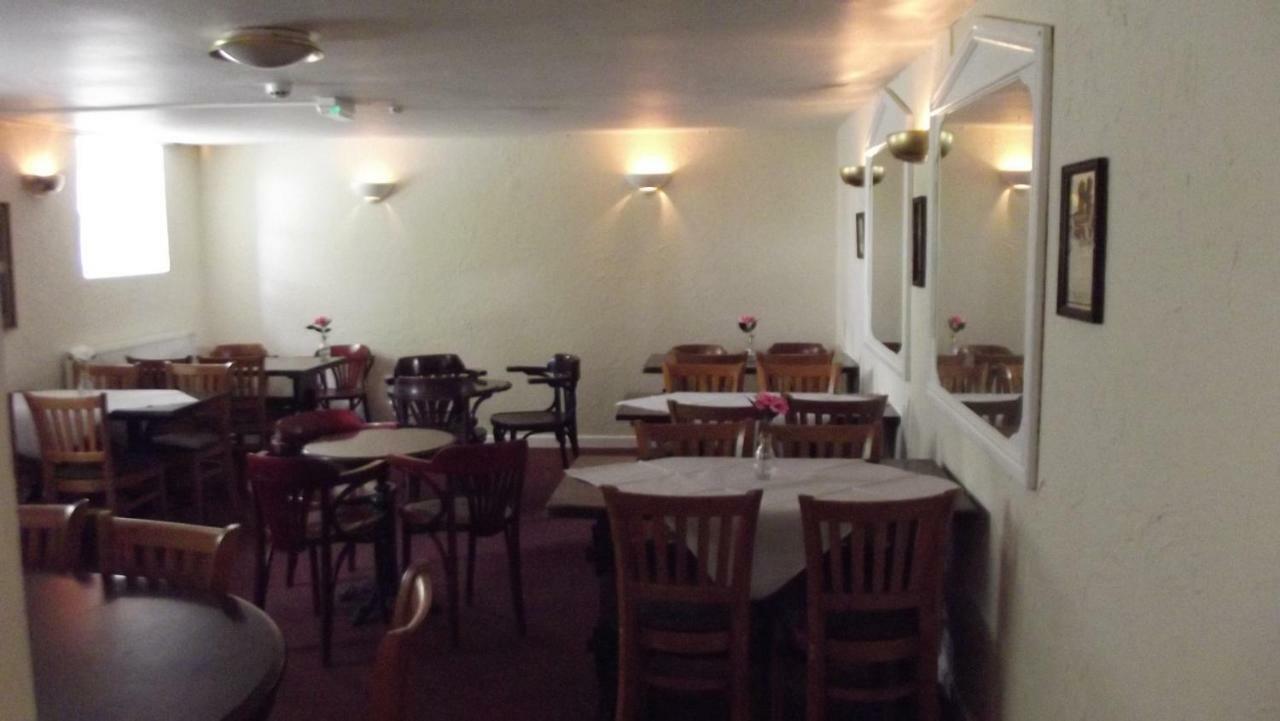 White Hart Inn Bodmin Bagian luar foto
