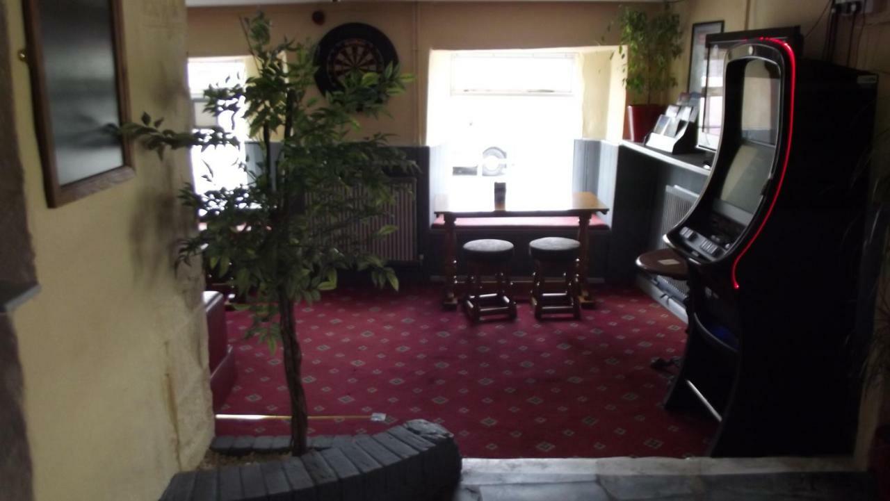 White Hart Inn Bodmin Bagian luar foto
