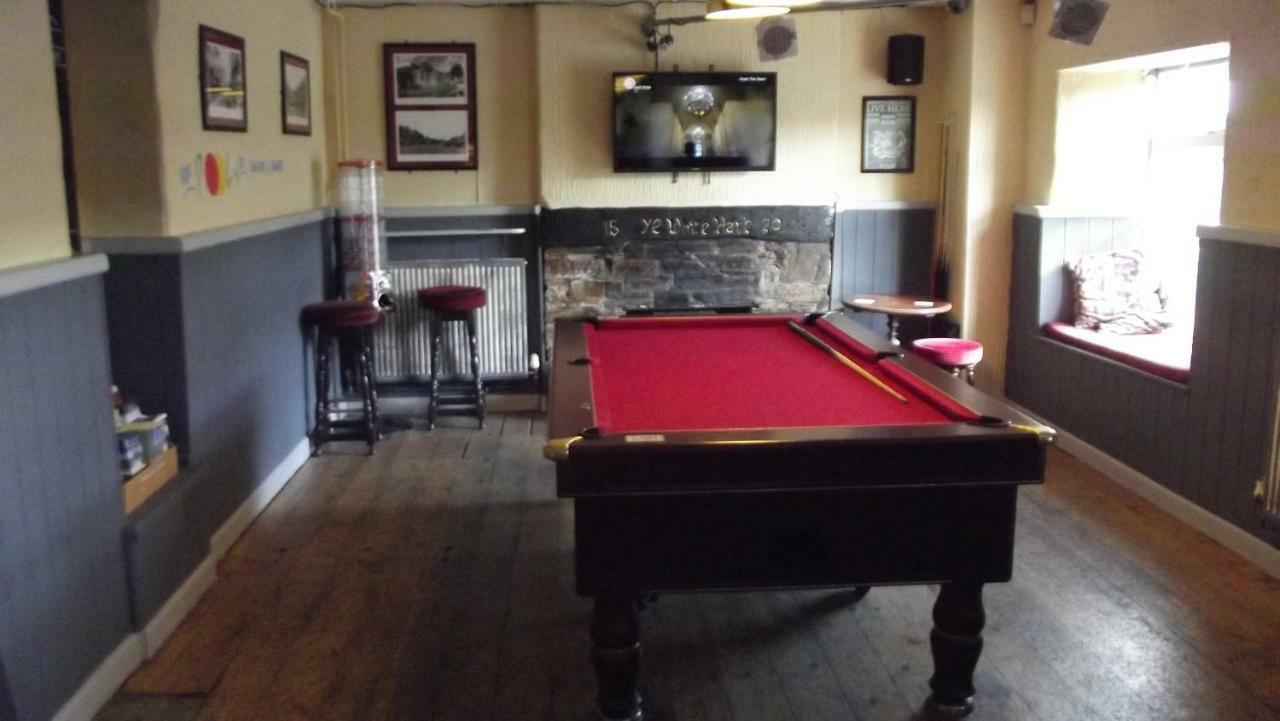 White Hart Inn Bodmin Bagian luar foto
