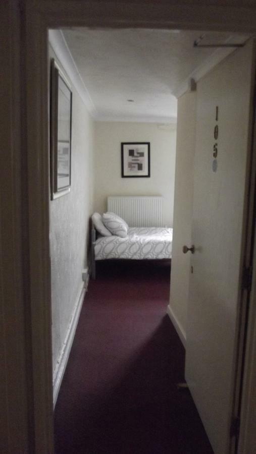 White Hart Inn Bodmin Bagian luar foto